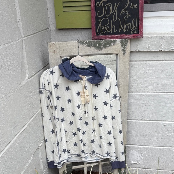Hem & Thread Tops - NWT HEM & THREAD Star Patterned Hoodie